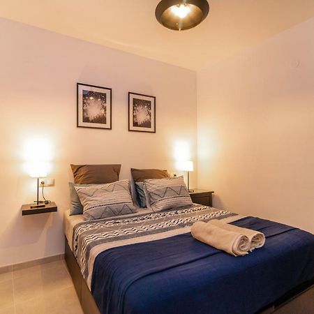 Lovely Cozy 2-Bedroom Residential Home With Patio Benalmádena Buitenkant foto