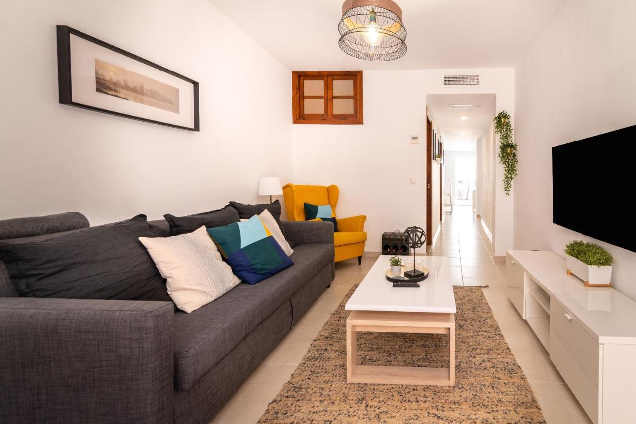 Lovely Cozy 2-Bedroom Residential Home With Patio Benalmádena Buitenkant foto